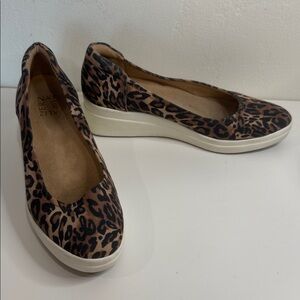 Naturalizer Sam Wedge in Leopard Print